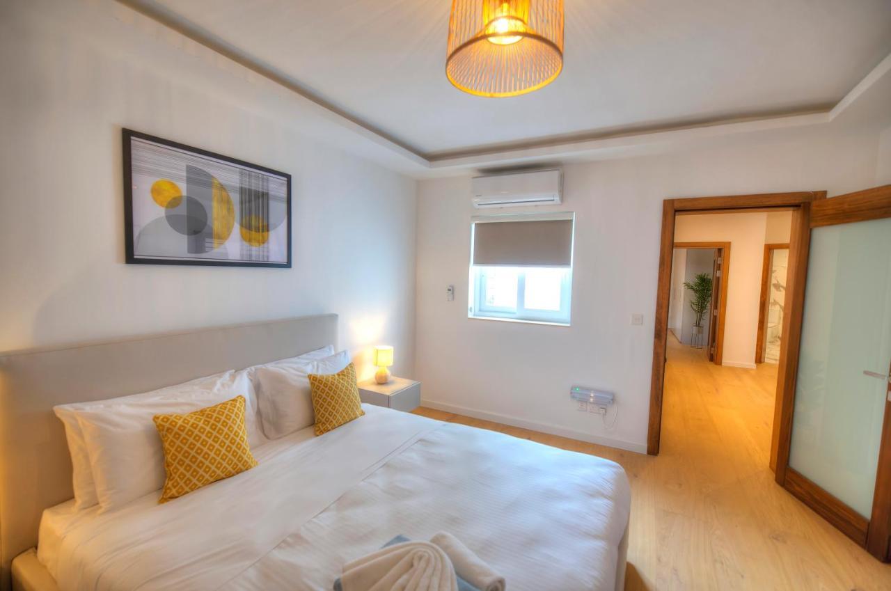 Apartment Large & Beautifully Furnished 2 Bedrooms Abon1-1 *