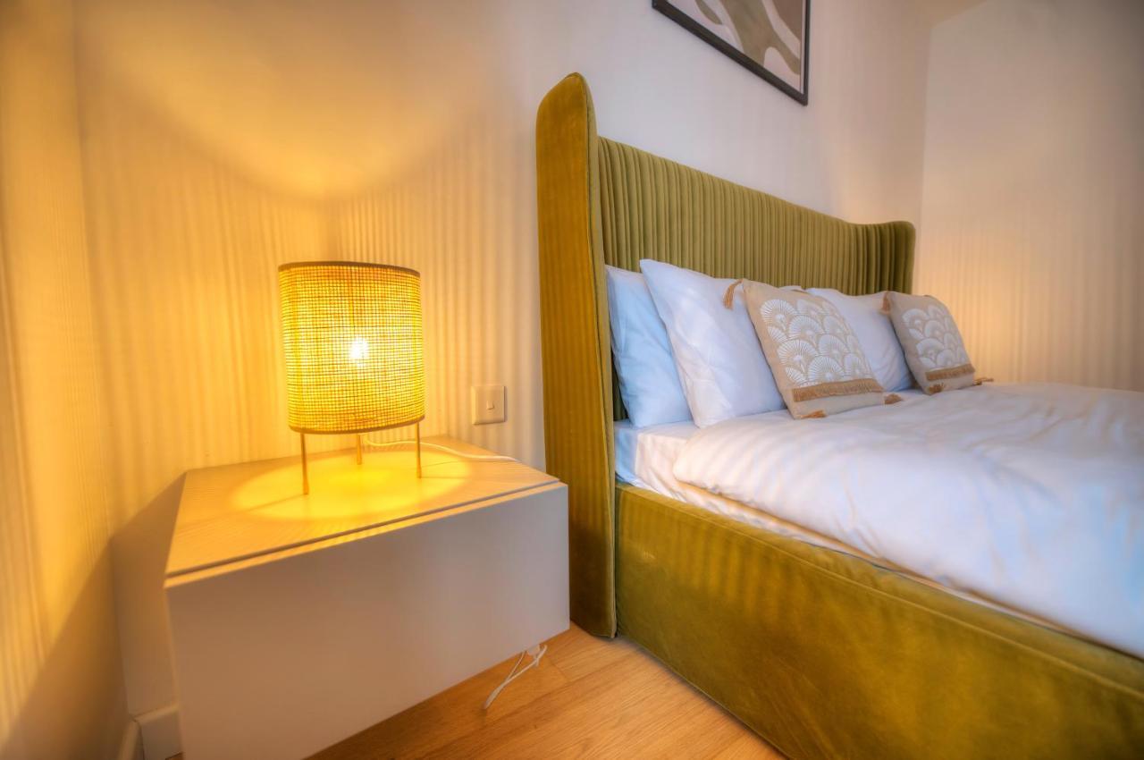 Apartment Large & Beautifully Furnished 2 Bedrooms Abon1-1 *