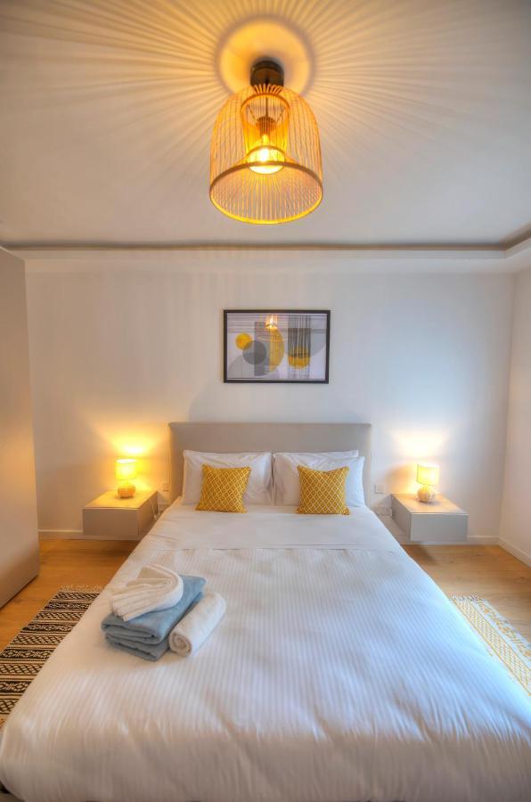 Large & Beautifully Furnished 2 Bedrooms Abon1-1