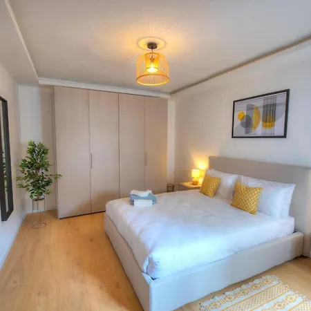 Large & Beautifully Furnished 2 Bedrooms Abon1-1 Sliema Exterior photo