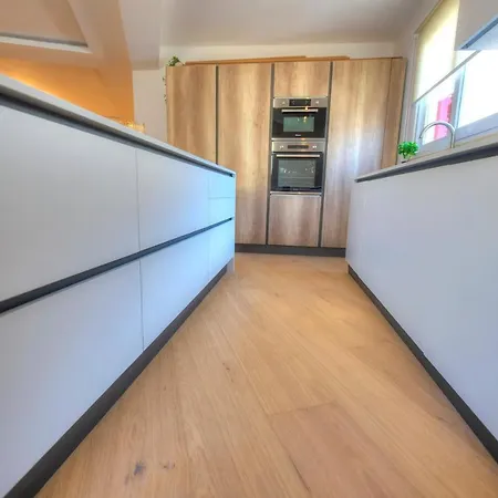 Large & Beautifully Furnished 2 Bedrooms Abon1-1 Sliema Exterior photo