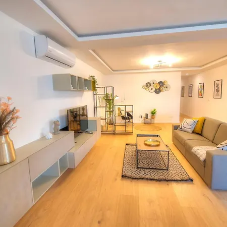Large & Beautifully Furnished 2 Bedrooms Abon1-1 Sliema Exterior photo