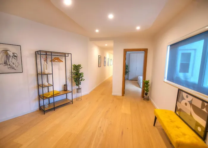 Large & Beautifully Furnished 2 Bedrooms Abon1-1