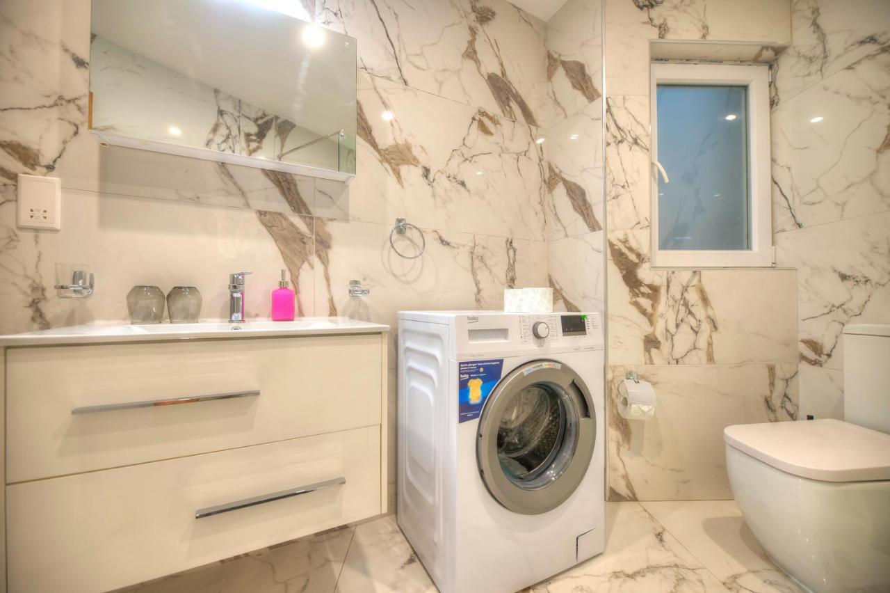 公寓 Large & Beautifully Furnished 2 Bedrooms Abon1-1